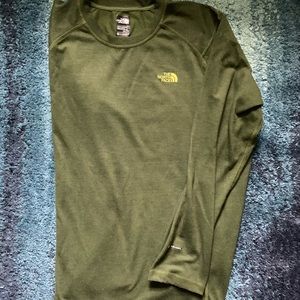 North Face Dry Fit Long Sleeve EUC